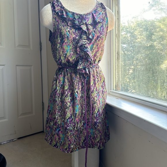 Sleeveless Dress - Picture 4 of 6